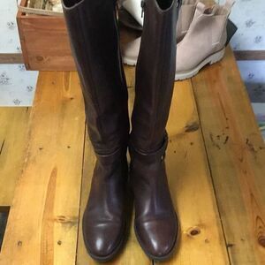 Boots leather Vince Camuto size 6m